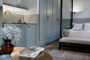 ATHINAIDOS QUARTERS BY K&K