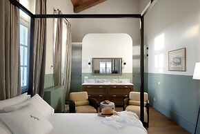 ATHINAIDOS QUARTERS BY K&K