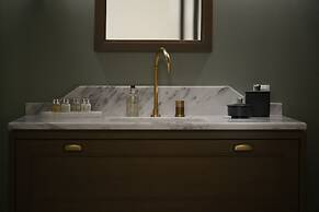 ATHINAIDOS QUARTERS BY K&K