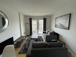 Modern & Comfortable 2BR Apartment