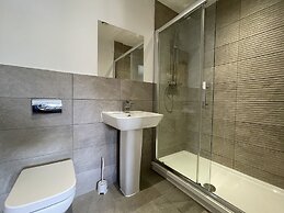 Modern & Comfortable 2BR Apartment