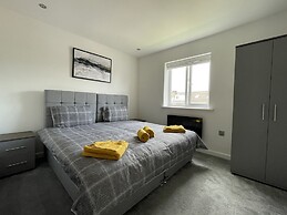 Modern & Comfortable 2BR Apartment