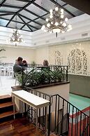 Gardi Hotel & Suites