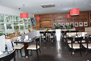 Pefaco Hotel Maya Maya