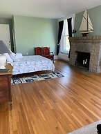 Captain Sweetser's Inn