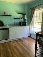 Captain Sweetser's Inn