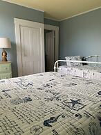 Captain Sweetser's Inn