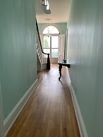 Captain Sweetser's Inn