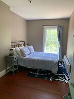 Captain Sweetser's Inn