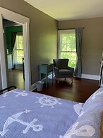 Captain Sweetser's Inn