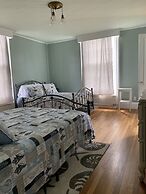 Captain Sweetser's Inn