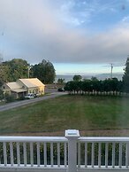 Captain Sweetser's Inn