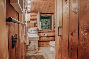 76GS - Genuine Log Cabin - WI-FI - Pets Ok - Sleeps 4