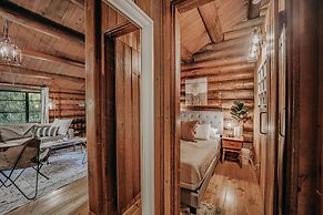 76GS - Genuine Log Cabin - WI-FI - Pets Ok - Sleeps 4