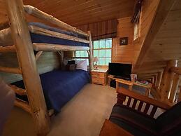 Grand View Log Cabin