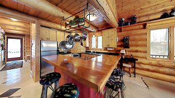 Grand View Log Cabin