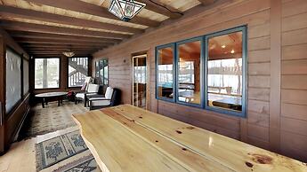 Grand View Log Cabin