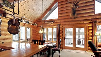 Grand View Log Cabin