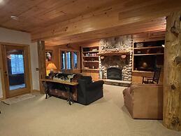 Grand View Log Cabin