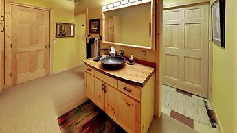 Grand View Log Cabin