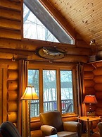 Grand View Log Cabin