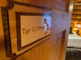 Grand View Log Cabin