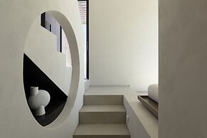 CUBIC Mykonos Seafront Design Suites