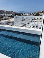 CUBIC Mykonos Seafront Design Suites