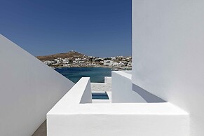 CUBIC Mykonos Seafront Design Suites