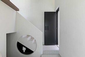 CUBIC Mykonos Seafront Design Suites