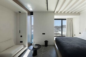 CUBIC Mykonos Seafront Design Suites