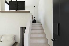 CUBIC Mykonos Seafront Design Suites