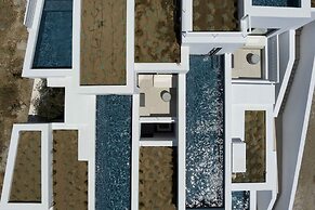 CUBIC Mykonos Seafront Design Suites