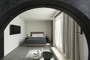 CUBIC Mykonos Seafront Design Suites