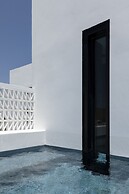 CUBIC Mykonos Seafront Design Suites
