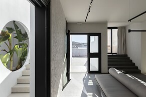 CUBIC Mykonos Seafront Design Suites