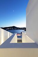 CUBIC Mykonos Seafront Design Suites