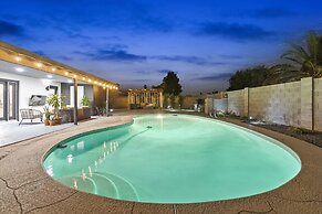 El Descanso in Meyer Park - Heated Pool