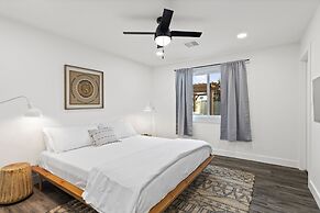 El Descanso in Meyer Park - Heated Pool