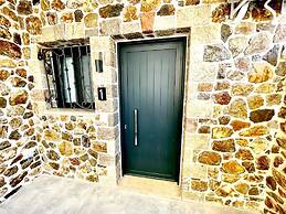 Trocadero Luxury Suites