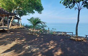 Bukit Shoka Top View Camp