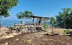 Bukit Shoka Top View Camp