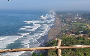 Bukit Shoka Top View Camp