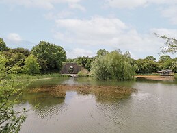 Maple Lodge at Bridge Lake Farm & Fishery