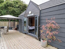 Maple Lodge at Bridge Lake Farm & Fishery