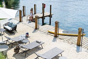 Laqua by the Lake
