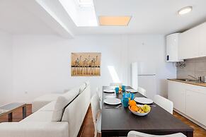 Live Laugh Love Beach Guest Home with AC