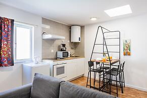 Live Laugh Love Beach Guest Home with AC