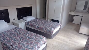 Helene Moonlight Otel