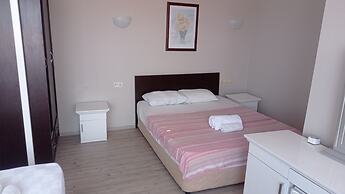 Helene Moonlight Otel